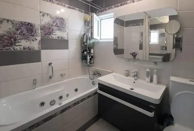 Apartament cu 3 camere decomandat, mobilat în Păcii - 11