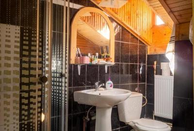 Casă cu 4 camere cu Teren 300 Mp în Moroeni - 3