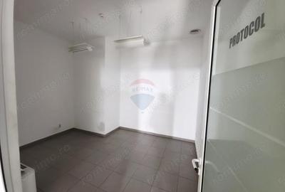 Spațiu comercial, de 828 mp, în 1 Mai - 17