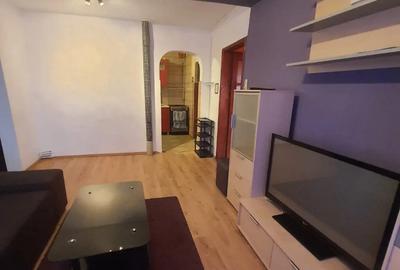 Vand apartament cu 3 camere - 1