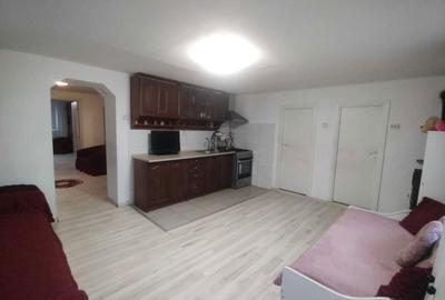 Casă cu 4 camere cu Canalizare în Central - 5