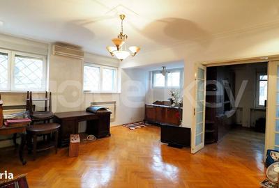 Casă cu 10 camere cu Canalizare în Domenii - 3