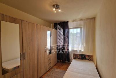 Apartament cu 3 camere, centrala proprie, zona Dacia - 3
