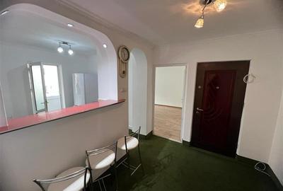 Apartament cu 2 camere decomandat în E3 - 4