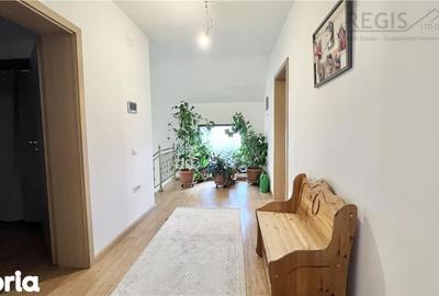 Casă cu 6 camere cu Canalizare în Tractorul - 1