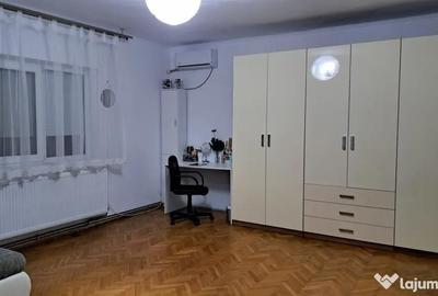 Apartament cu 4 camere decomandat în Aradul Nou - 4