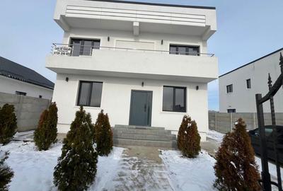 Casă cu 4 camere în Central - 5