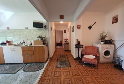 Apartament cu 3 camere decomandat în Tomis Nord - 11