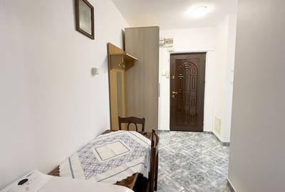 Piata Veteranilor, garsoniera luminoasa! - 13