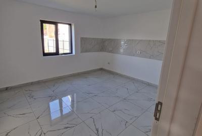 Casă individuală cu 4 camere cu Teren 400 Mp în Sânmihaiu Român - 1