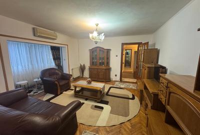 Apartament cu 3 camere semidecomandat, mobilat în Aradului