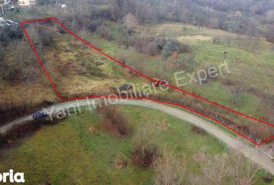 Teren de 3357 mp, în Valea Iașului