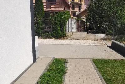Apartament cu 2 camere decomandat în Bușteni - 12