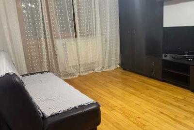 Apartament cu 2 camere decomandat în Micro 3 - 5