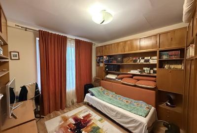 Triplex, 4 camere, 230mp utili, 335mp teren, mobilat - Dumbravita - 9