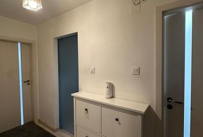 Apartament cu 3 camere decomandat, mobilat în Poarta 6 - 8