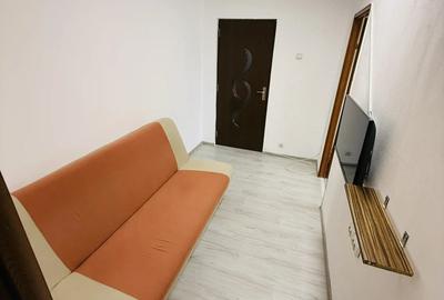 Apartament cu 2 camere semidecomandat în 9 Mai - 2