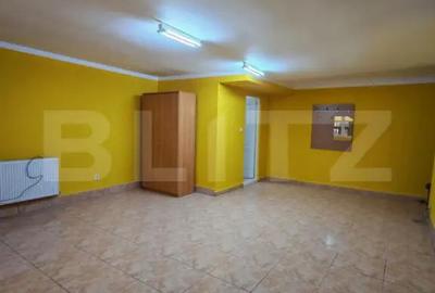 Spațiu comercial, de 35 mp, în Central - 3