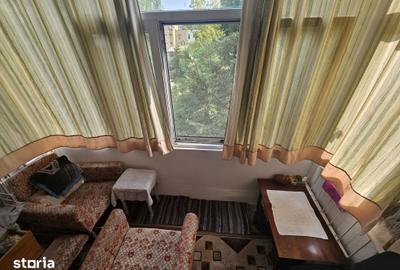 Apartament cu 2 camere semidecomandat în Podu Roș