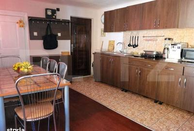 Casă cu 4 camere cu Canalizare în Central - 2