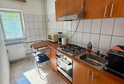 Proprietar inchiriez apartament 2 camere vitan mall casa de pensii sector 3 - 8
