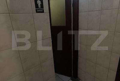 Spațiu comercial, de 70 mp, în Central - 4