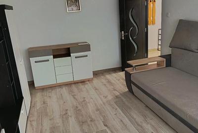 Apartament cu 2 camere decomandat în Central - 1