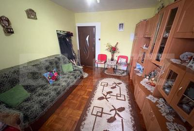 Apartament cu 3 camere, 50 mp, decomandat, zona Minerul - 1