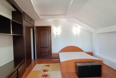 Vand casa cu teren de 900 mp in Harman - 13