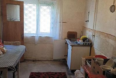 Apartament cu 5 camere decomandat în Fortuna - 4