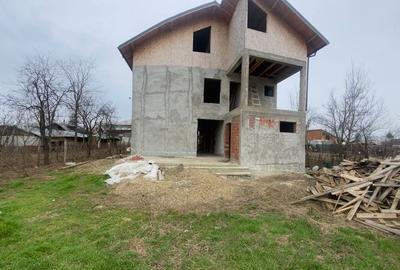 Casă cu 4 camere în Corlătești - 5