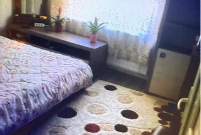 Inchiriez apartament cu 3 camere strada 23 august - 1