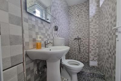 Casă cu 7 camere cu Canalizare în Exterior Nord - 6