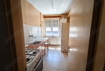 Vand apartament 2 camere ultracentral in zona Patria - 8