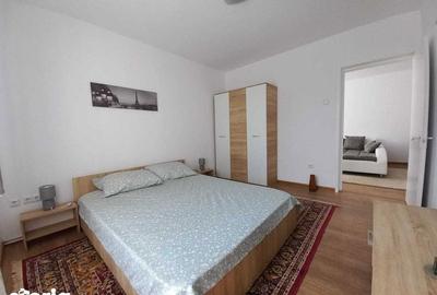 Apartament cu 2 camere decomandat în Tractorul