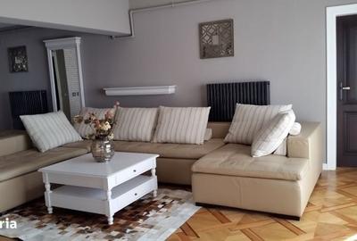 Apartament cu 4 camere decomandat în Central - 3