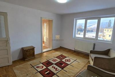 Apartament cu 3 camere semidecomandat în Molid - 9
