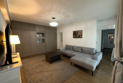 Apartament cu 3 camere semidecomandat, mobilat în Calea Călărașilor