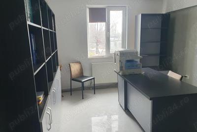 Spațiu comercial, de 13 mp, în Central - 3