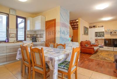 Casă cu 4 camere cu Teren 443 Mp în Tractorul - 8