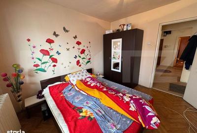 Apartament cu 3 camere decomandat în Gojeiești - 9