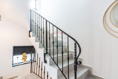 Casă cu 4 camere cu Teren 347 Mp în Sud