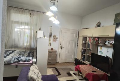 De inchiriat apartament 3 camere Cisnadie, zona ultracentrala - 1