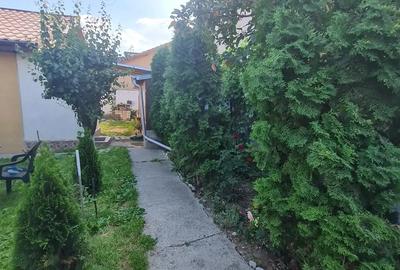 Vanzare casa + teren + garaj + foisor - 1