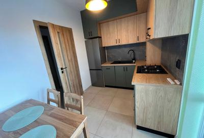 Apartament cu 2 camere decomandat în Tractorul - 1