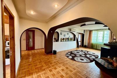 Apartament cu 4 camere decomandat în Nicolae Bălcescu - 2