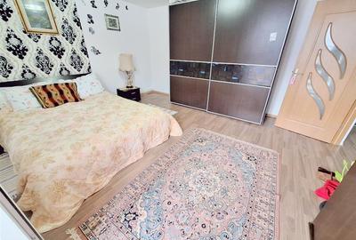 Casă individuală cu 8 camere cu Teren 421 Mp în 9 Mai - 35