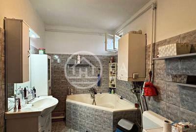 Casa de vanzare cu 4 camere si teren de 1000 mp in Sala...