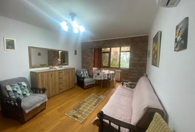 Brotacei-apartament 3 camere semidecomandat - 1