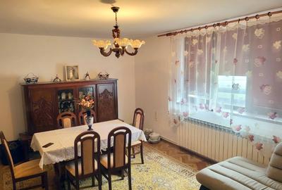 Casă de vânzare în Oțelu Roșu – liniște, natură și confort Casă de vânzare în Oțelu Roșu – liniște, natură și confort - 5